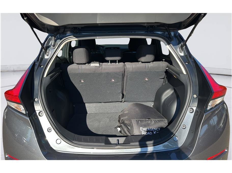 2025 Nissan LEAF S