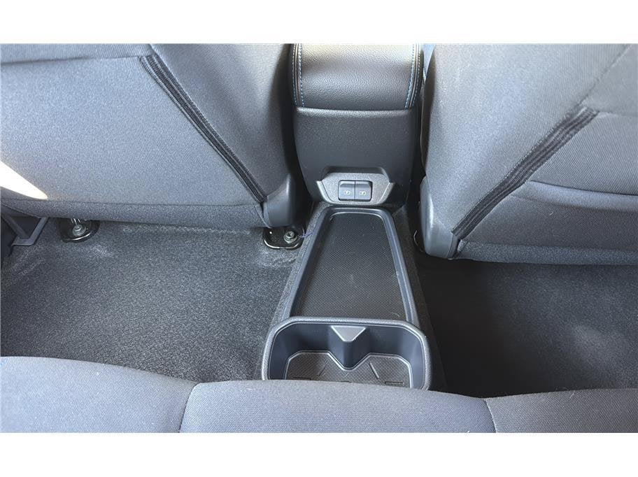 2025 Nissan LEAF S