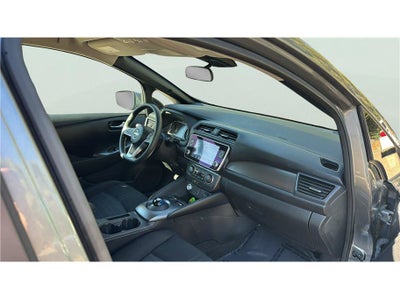 2025 Nissan LEAF S