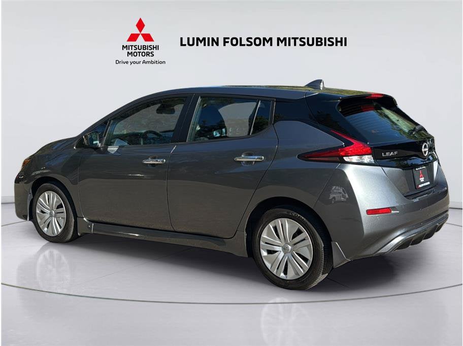 2025 Nissan LEAF S