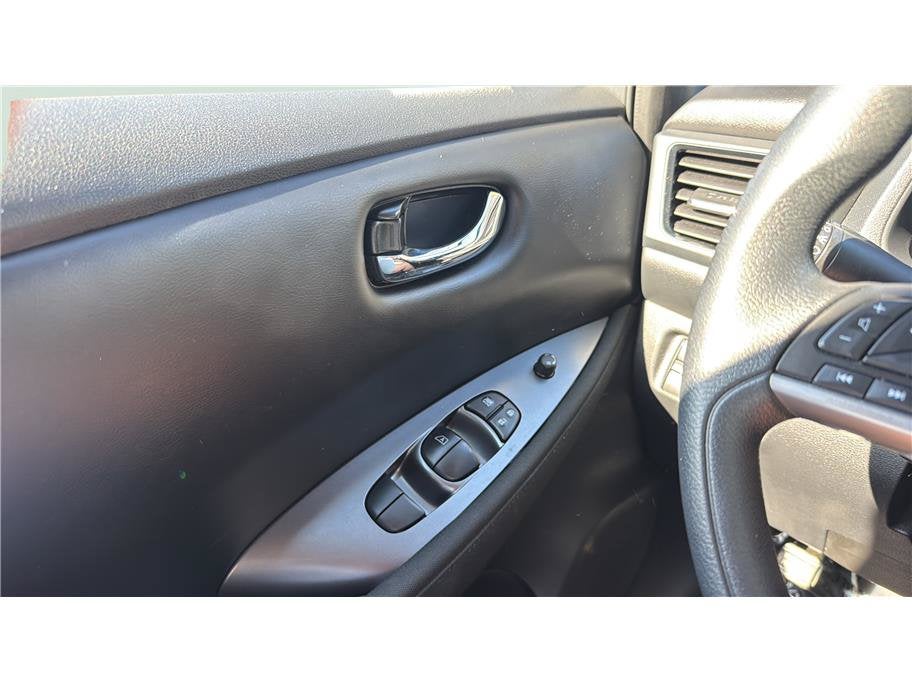 2025 Nissan LEAF S