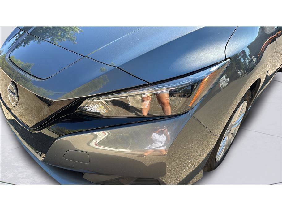 2025 Nissan LEAF S