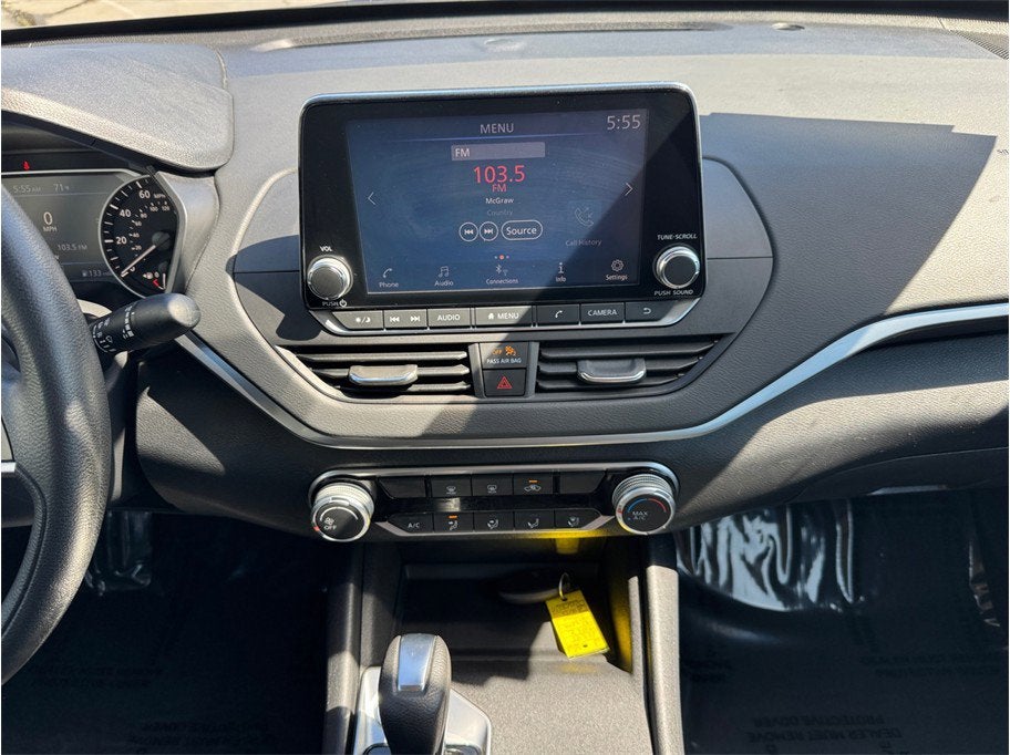 2022 Nissan Altima 2.5 SV