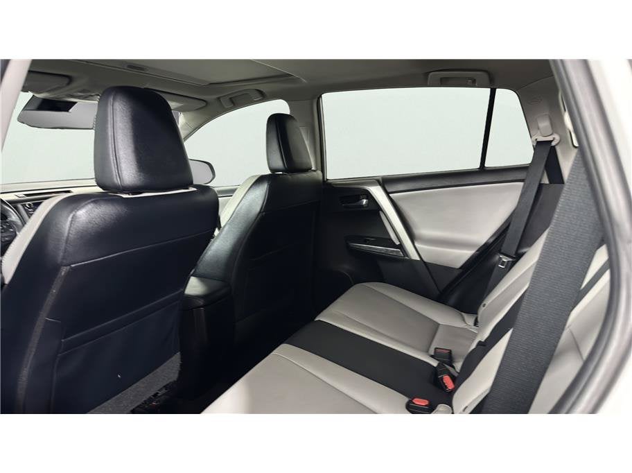 2017 Toyota RAV4 Platinum Sport Utility 4D