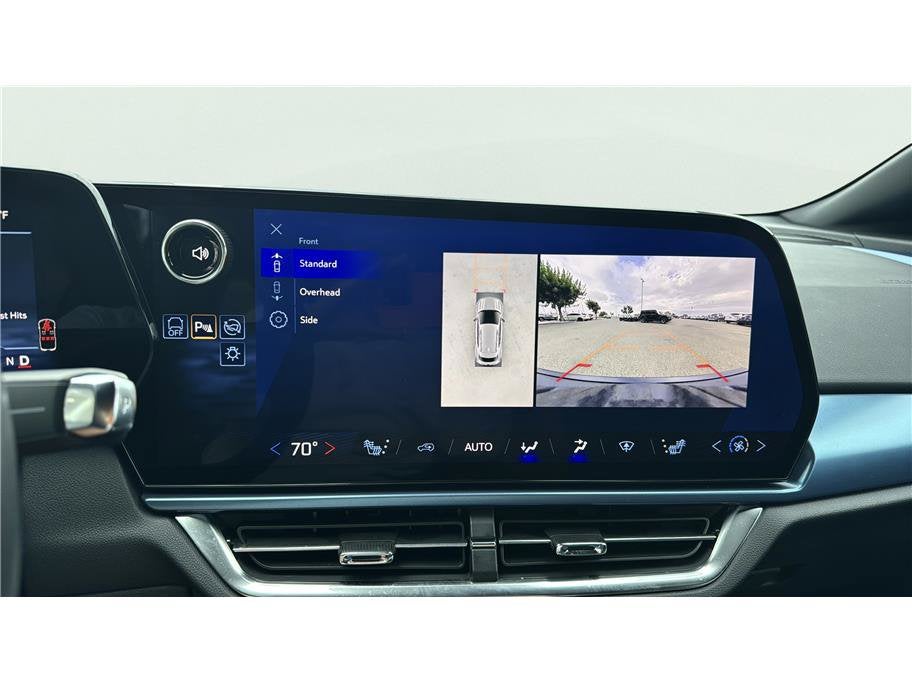 2024 Chevrolet Equinox EV LT
