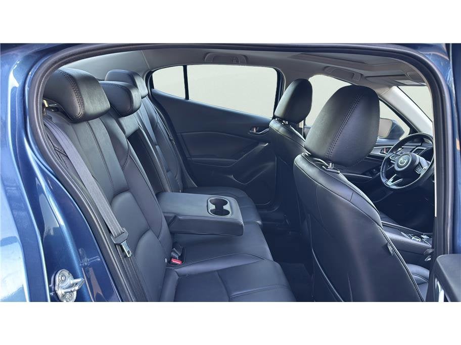 2018 Mazda Mazda3 4-Door Touring