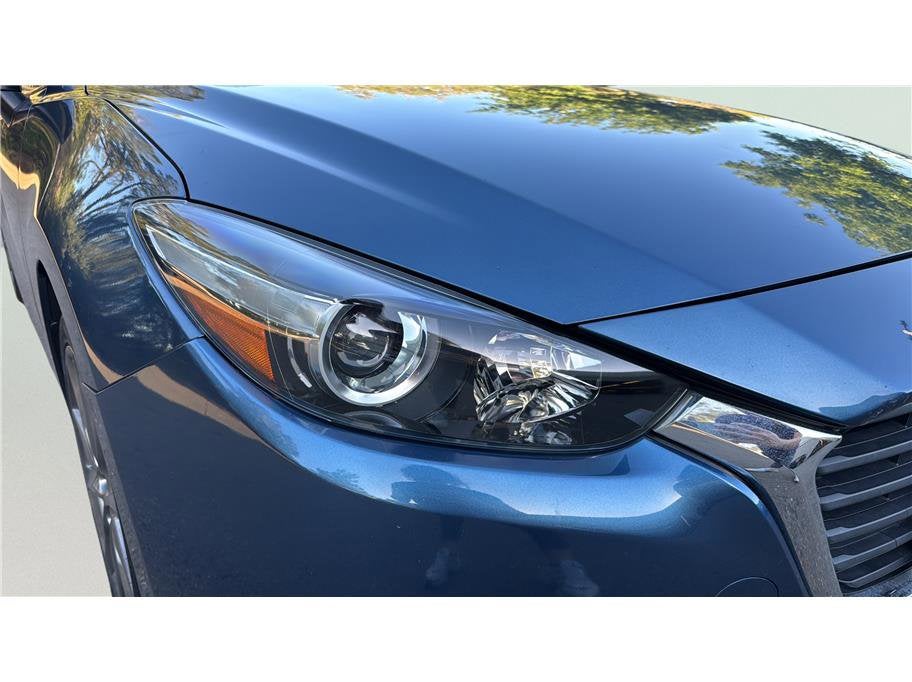 2018 Mazda Mazda3 4-Door Touring
