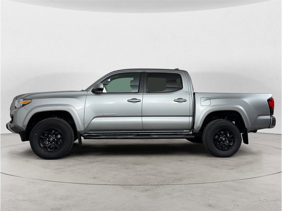 2022 Toyota Tacoma 2WD SR5 Pickup 4D 5 ft