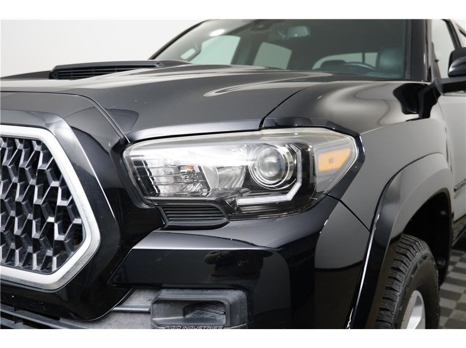 2018 Toyota Tacoma TRD Sport Pickup 4D 5 ft