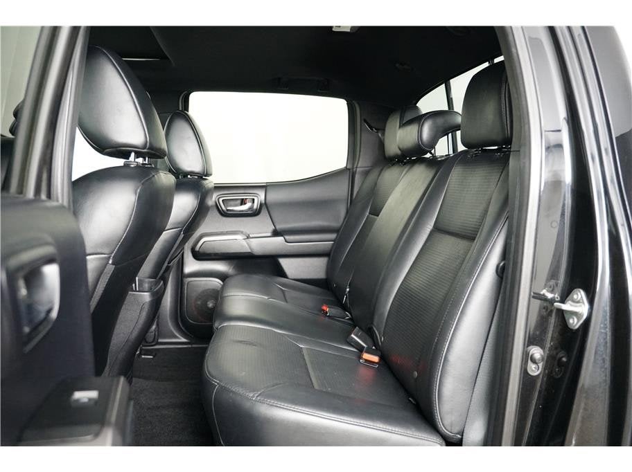 2018 Toyota Tacoma TRD Sport Pickup 4D 5 ft