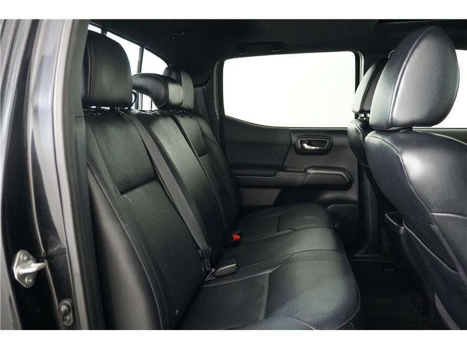 2018 Toyota Tacoma TRD Sport Pickup 4D 5 ft