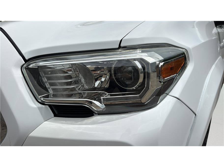 2021 Toyota Tacoma 2WD TRD Sport Pickup 4D 5 ft