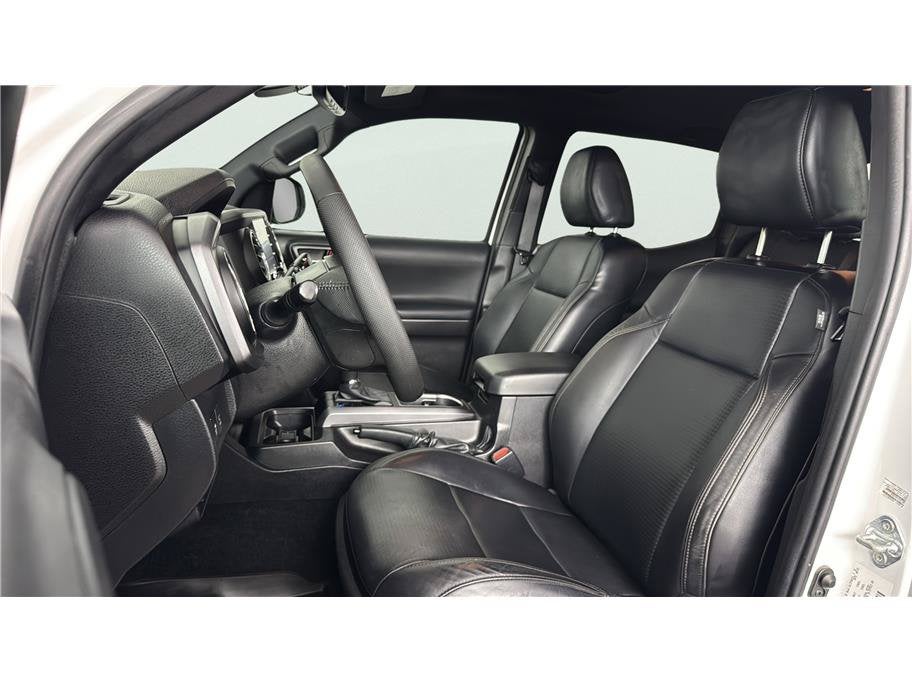 2023 Toyota Tacoma 4WD TRD Sport Pickup 4D 6 ft