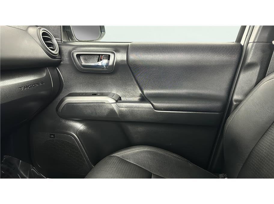 2023 Toyota Tacoma 4WD TRD Sport Pickup 4D 6 ft