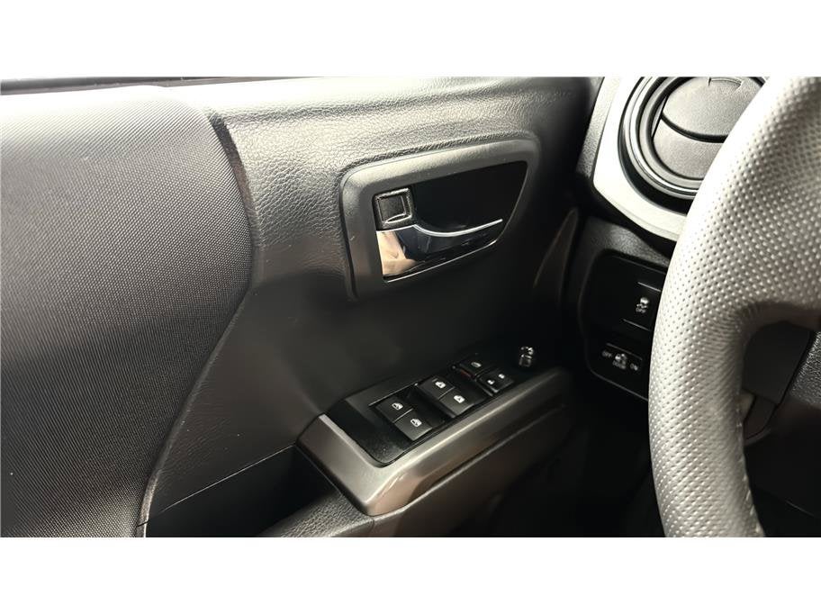 2023 Toyota Tacoma 4WD TRD Sport Pickup 4D 6 ft