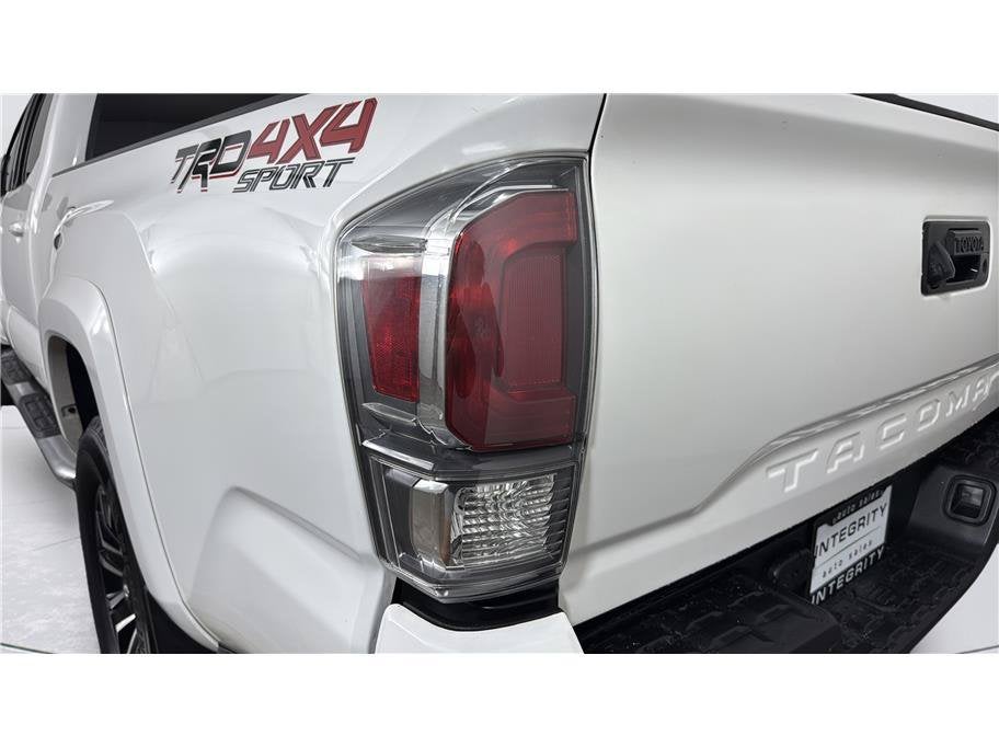 2023 Toyota Tacoma 4WD TRD Sport Pickup 4D 6 ft