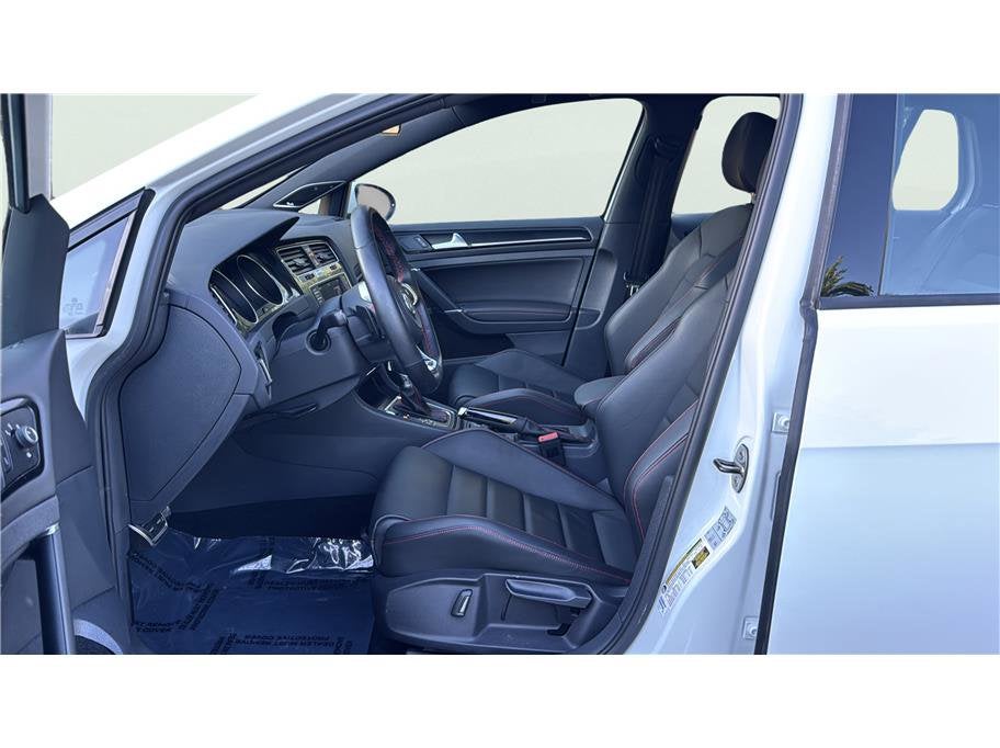 2016 Volkswagen Golf GTI SE Hatchback Sedan 4D