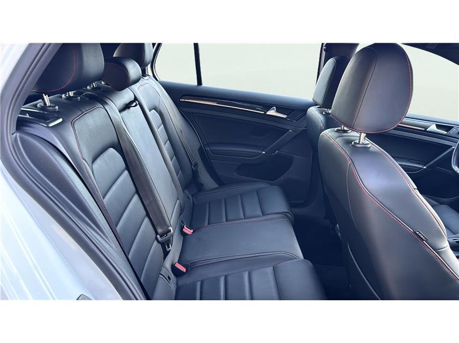 2016 Volkswagen Golf GTI SE Hatchback Sedan 4D