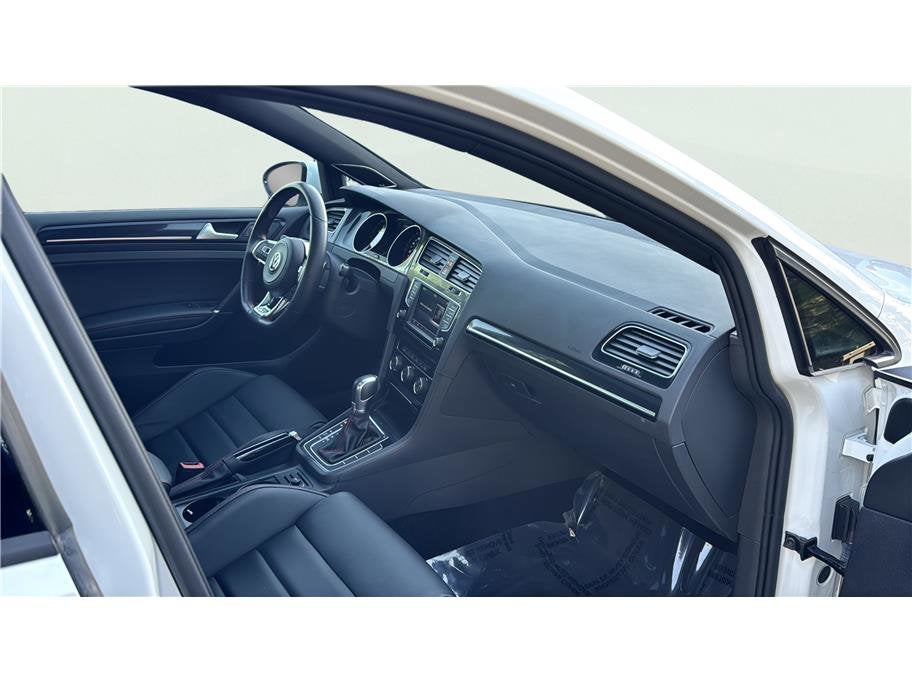 2016 Volkswagen Golf GTI SE Hatchback Sedan 4D