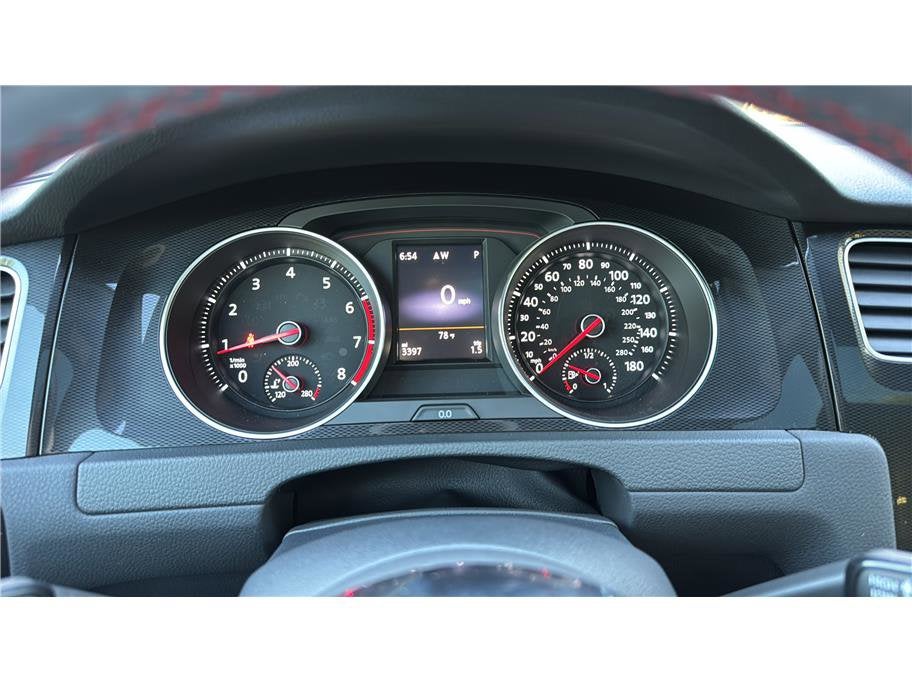 2016 Volkswagen Golf GTI SE Hatchback Sedan 4D