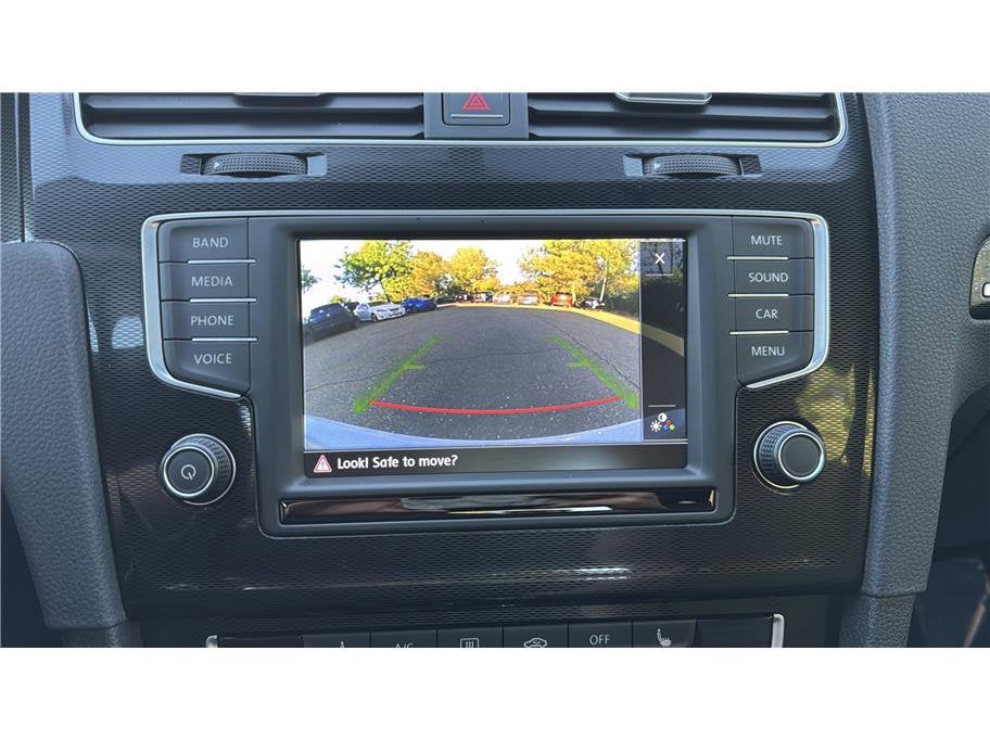 2016 Volkswagen Golf GTI SE Hatchback Sedan 4D