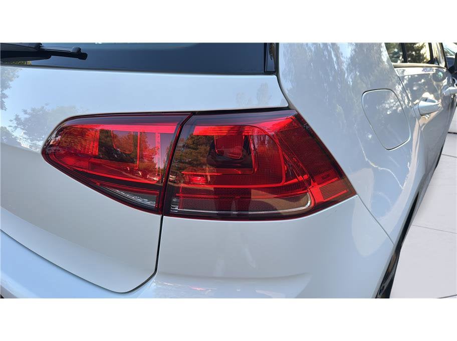 2016 Volkswagen Golf GTI SE Hatchback Sedan 4D