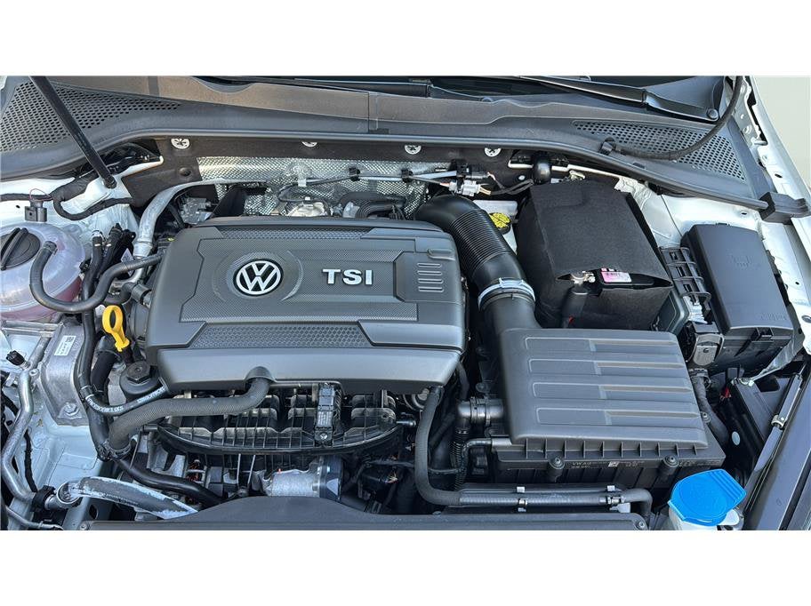 2016 Volkswagen Golf GTI SE Hatchback Sedan 4D
