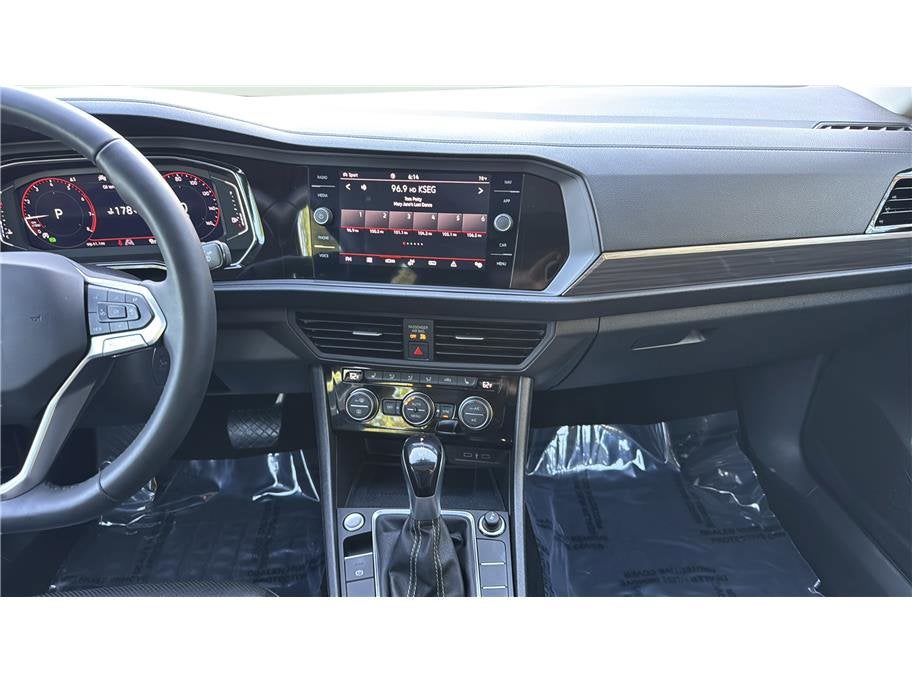 2022 Volkswagen Jetta SEL