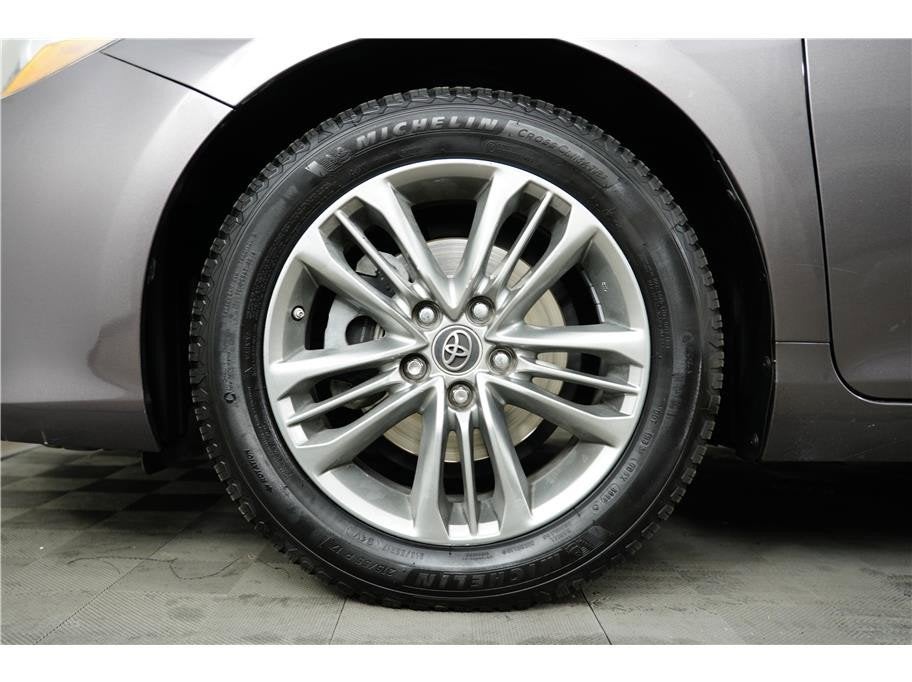 2015 Toyota Camry SE Sedan 4D