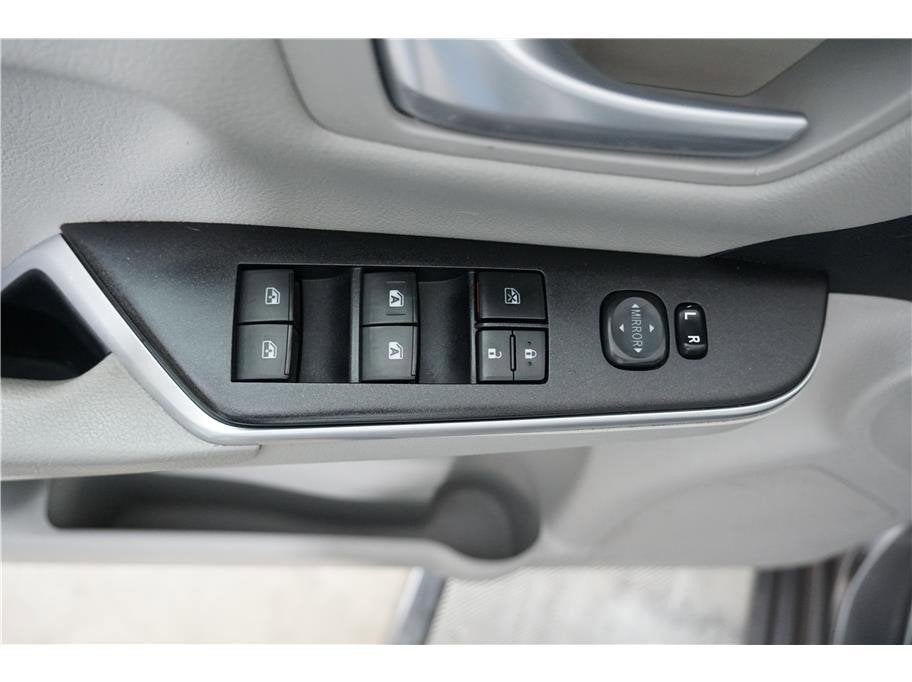 2015 Toyota Camry SE Sedan 4D