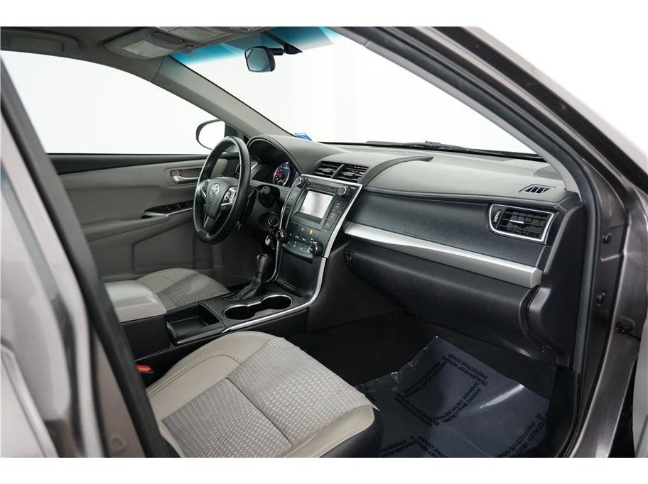 2015 Toyota Camry SE Sedan 4D