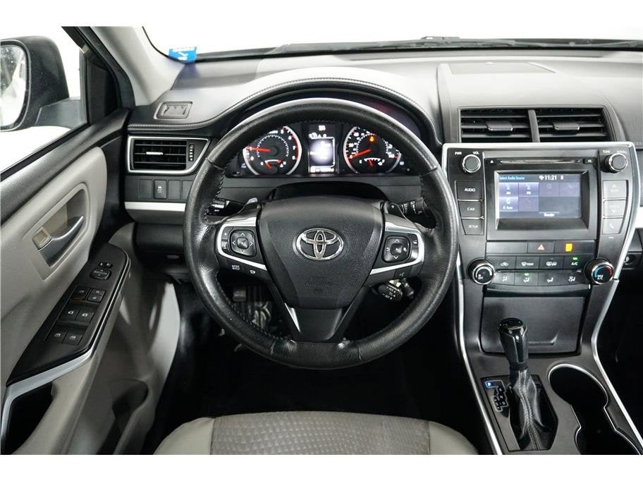 2015 Toyota Camry SE Sedan 4D