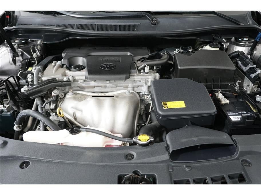 2015 Toyota Camry SE Sedan 4D