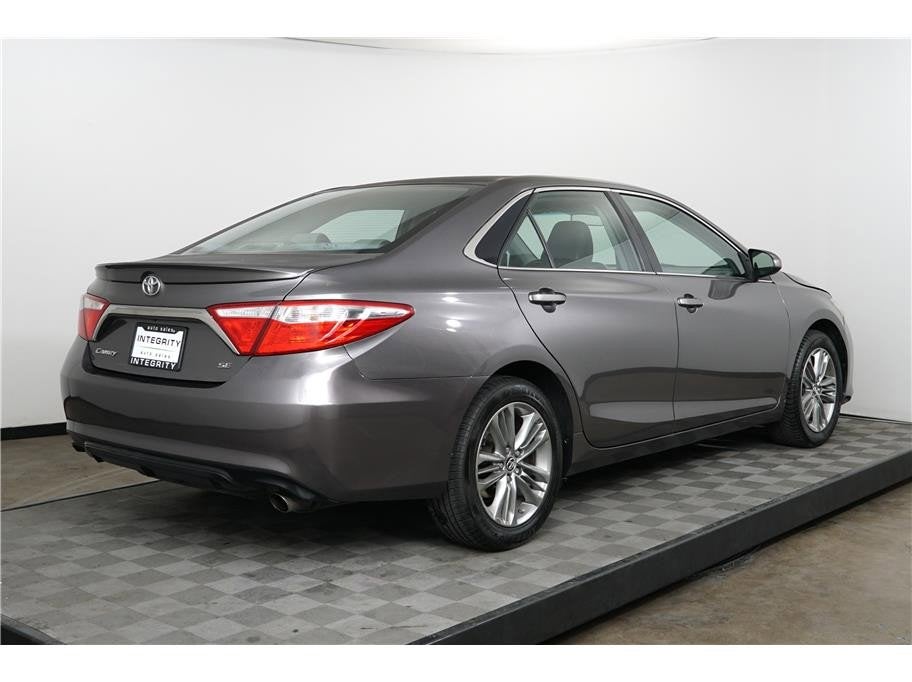 2015 Toyota Camry SE Sedan 4D