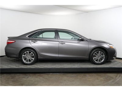 2015 Toyota Camry SE Sedan 4D