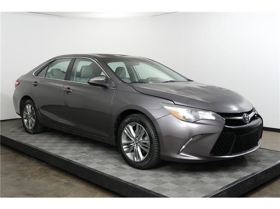 2015 Toyota Camry SE Sedan 4D