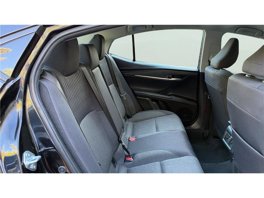 2025 Toyota Camry LE Sedan 4D