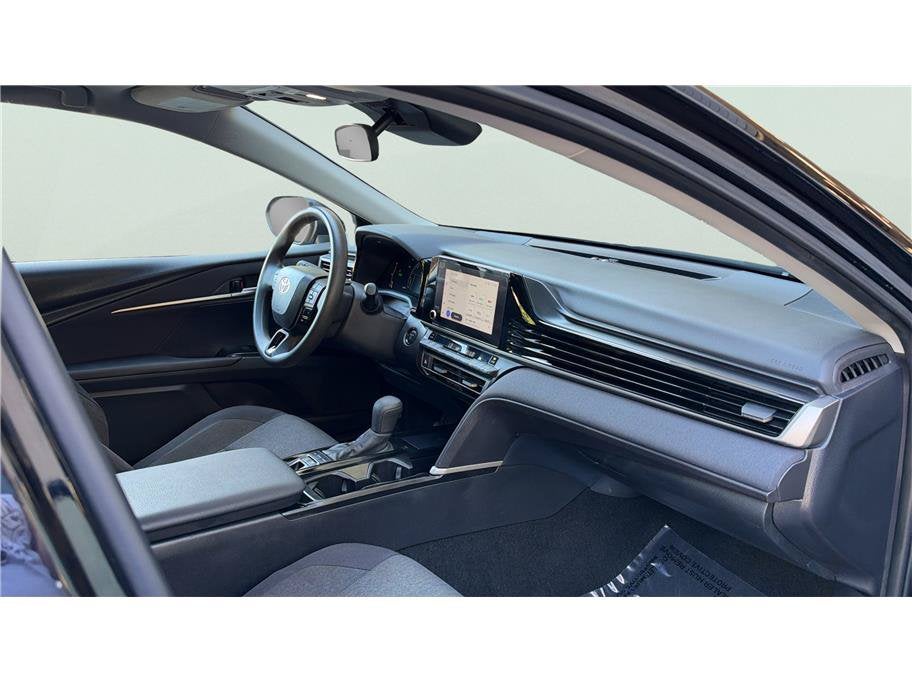 2025 Toyota Camry LE Sedan 4D
