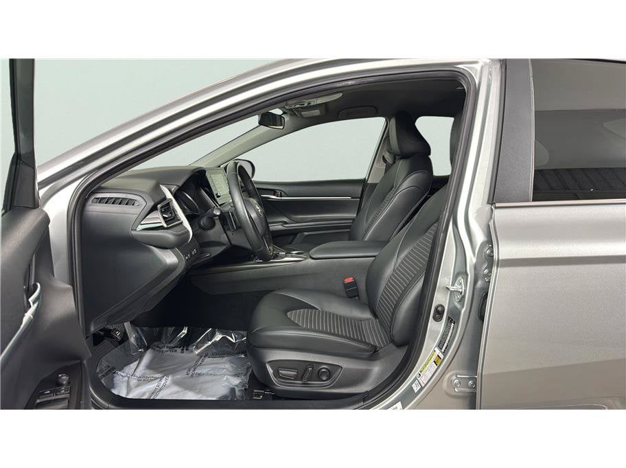 2022 Toyota Camry SE Sedan 4D