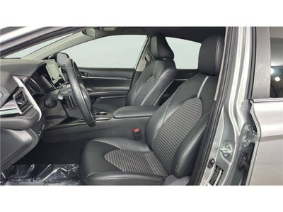 2022 Toyota Camry SE Sedan 4D