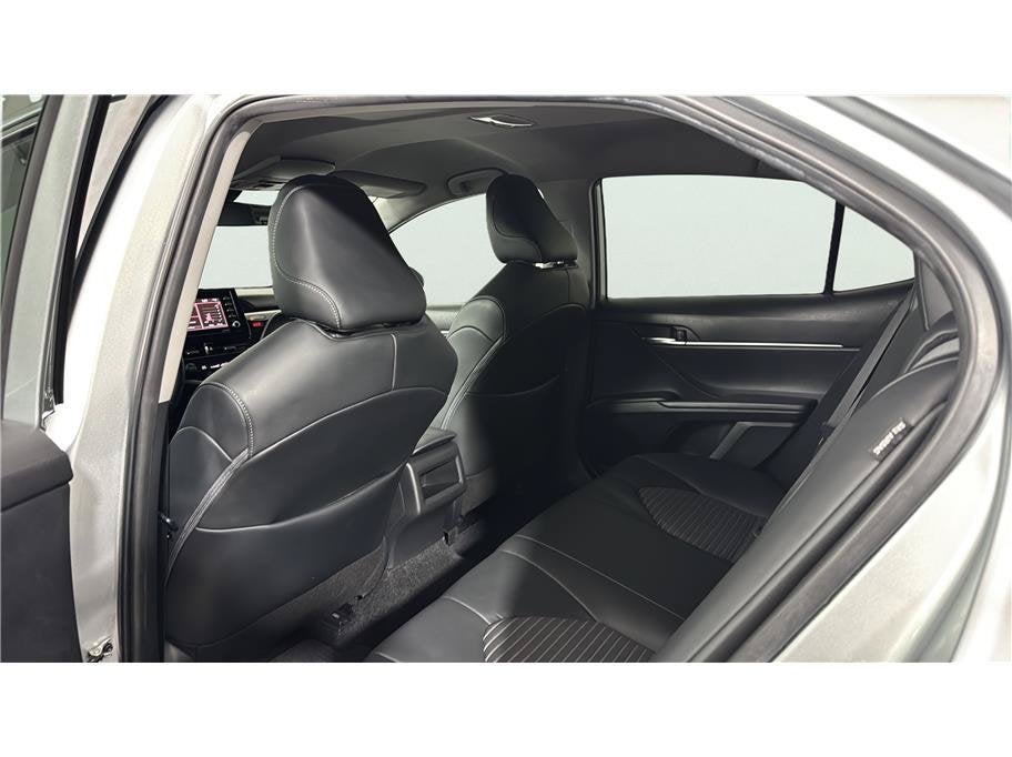 2022 Toyota Camry SE Sedan 4D