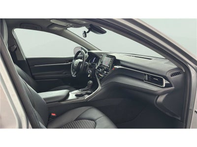 2022 Toyota Camry SE Sedan 4D