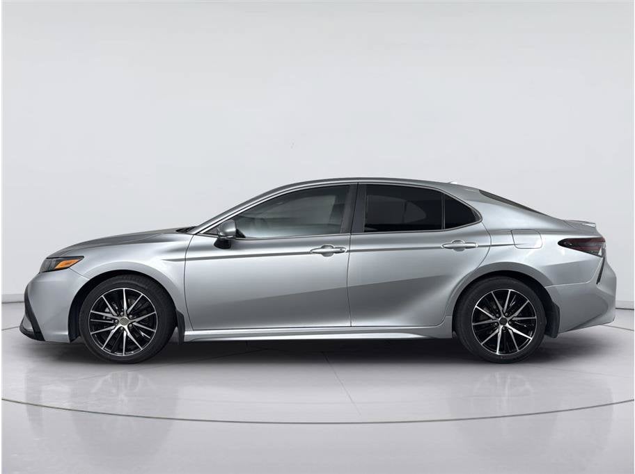 2022 Toyota Camry SE Sedan 4D