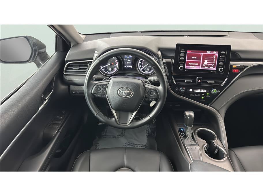 2022 Toyota Camry SE Sedan 4D