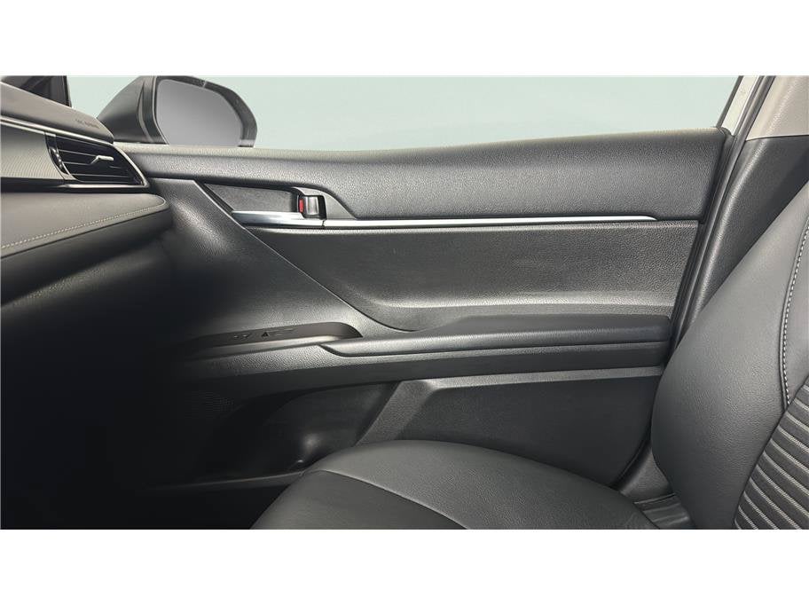 2022 Toyota Camry SE Sedan 4D