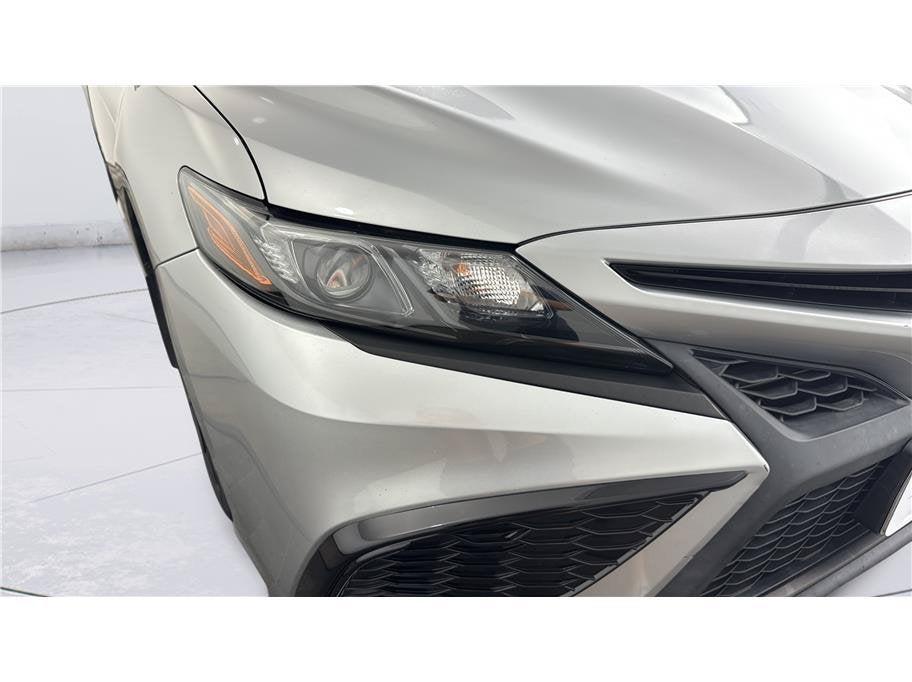2022 Toyota Camry SE Sedan 4D