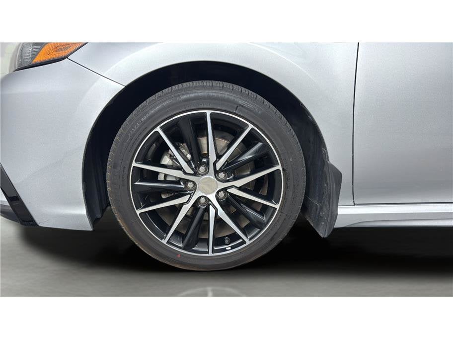 2022 Toyota Camry SE Sedan 4D
