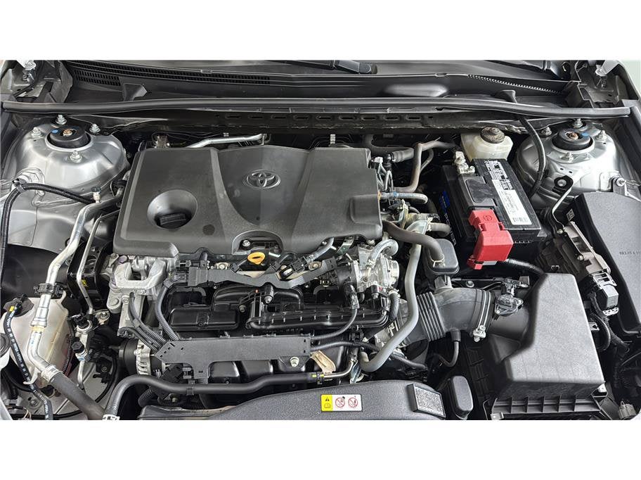 2022 Toyota Camry SE Sedan 4D