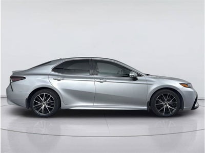2022 Toyota Camry SE Sedan 4D