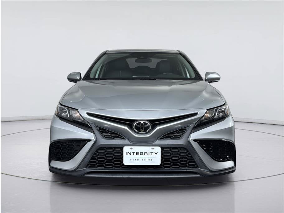 2022 Toyota Camry SE Sedan 4D